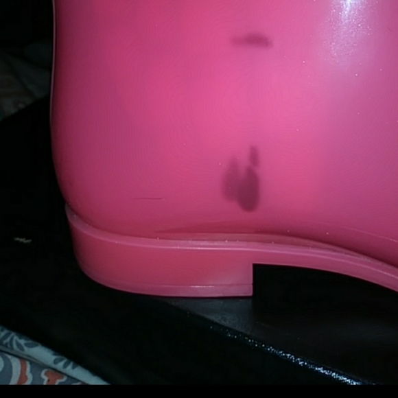 SOLD!!!!!!!Chanel Rain pink Boots - Picture 5 of 11